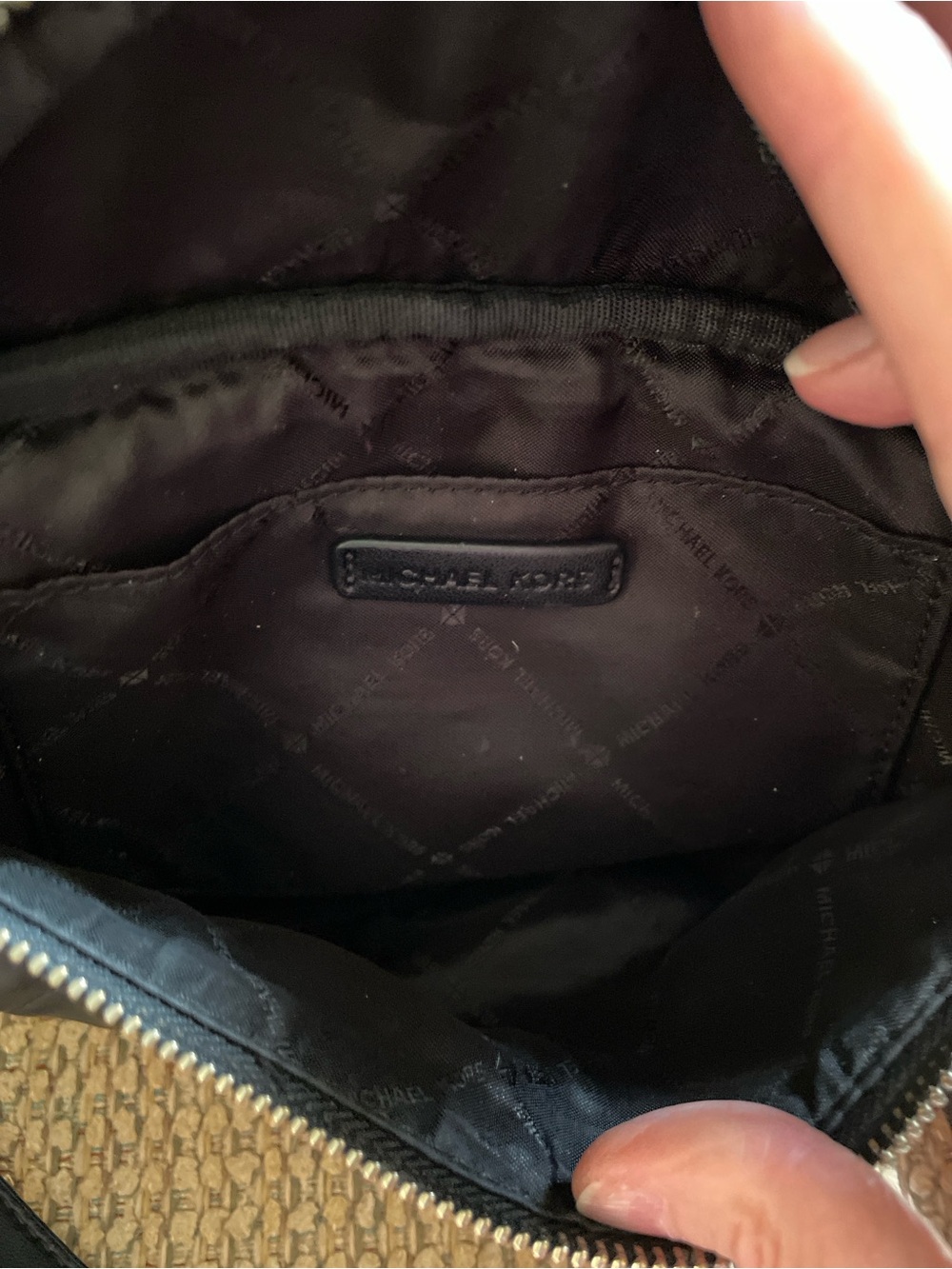 Michael Kors Crossbody. GUC. - Picture 6 of 8